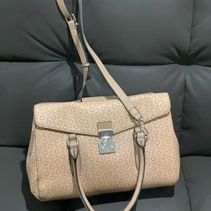 Guess Handbag with Crossbody option